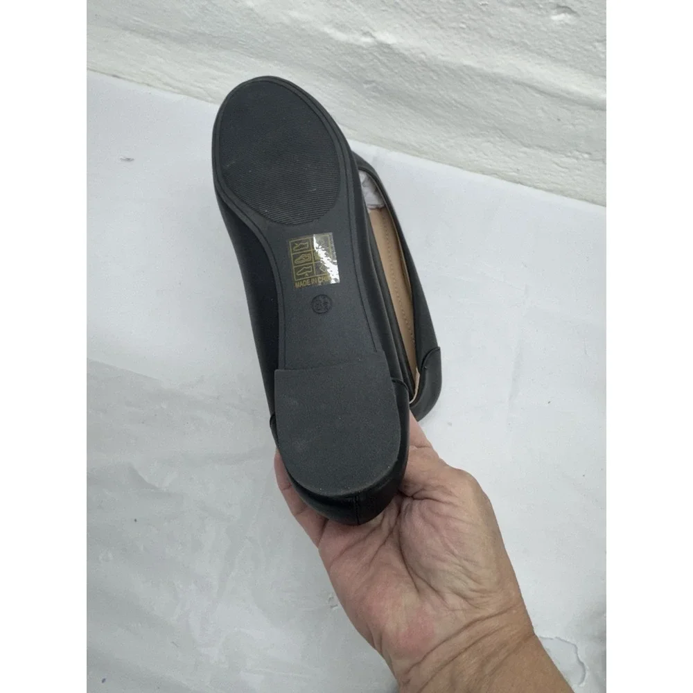 Journee Collection Women's Black Kavn Ballet Flats Size 8.5 New Suede
